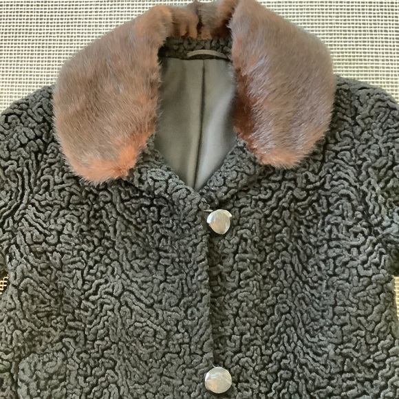 Host Pick 🎉⭐️ Vintage Persian Lamb and Mink Jacket ⭐️🎉 - Picture 4 of 16